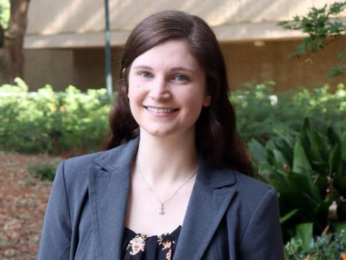 Abigail Brown Professional Headshot