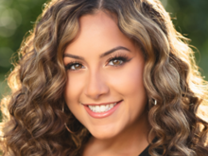 Jessica Barrios Headshot
